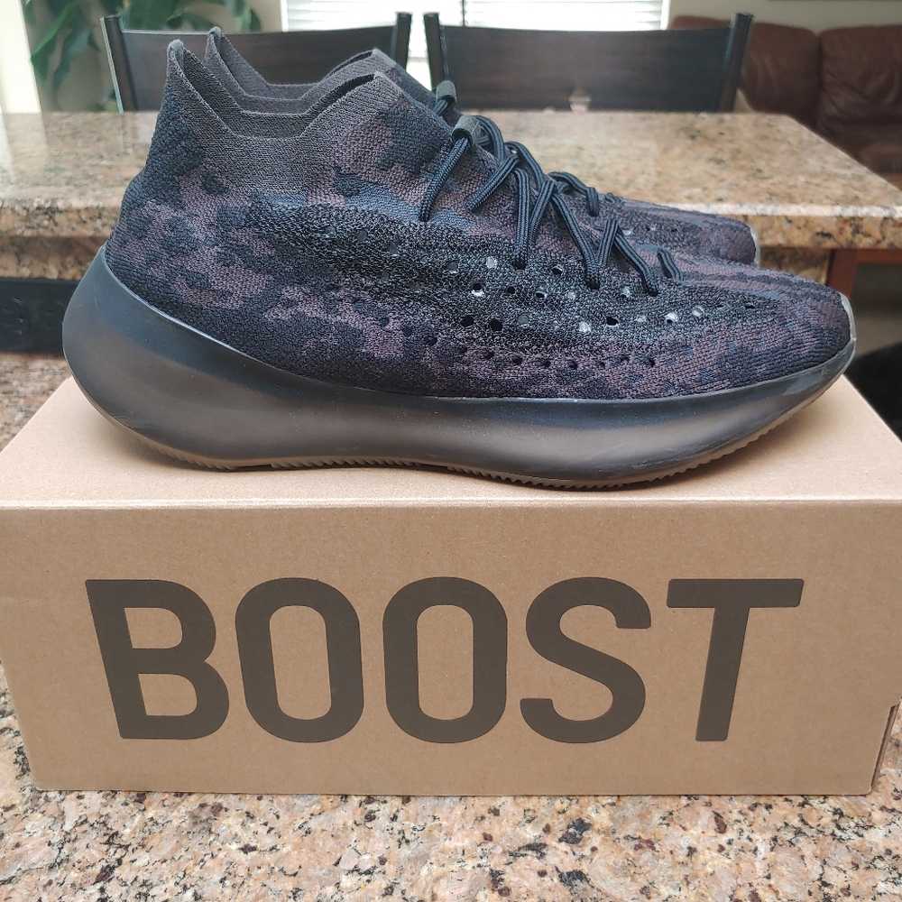 Yeezy Boost 380 onyx